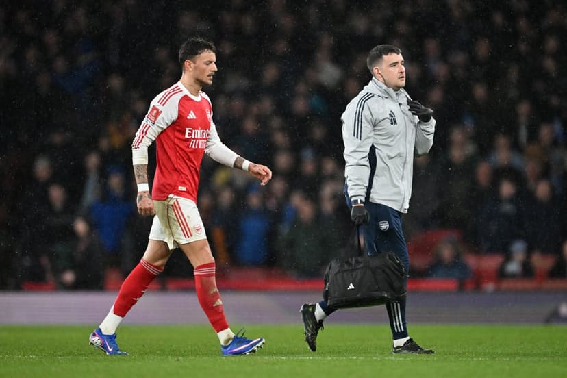 Arsenal Injury Concerns for Calafiori and White