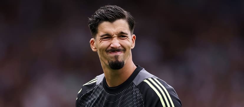 Altay Bayindir: Besiktas remain in contact with hopes of agreeing summer deal