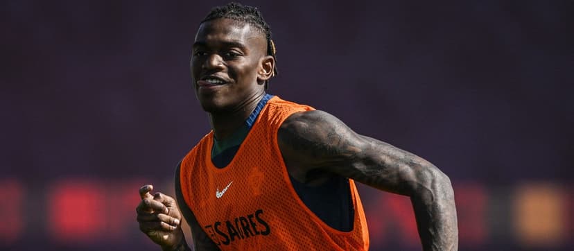 Arsenal's Stance Emerges in Race for Manchester United Target Rafael Leao