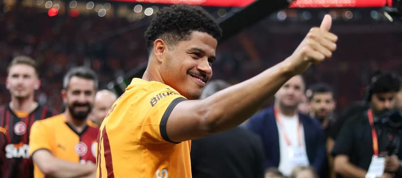 Manchester United Aims to Beat Rivals for Gabriel Sara