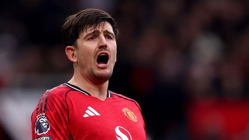 Harry Maguire: Moyes wants to sign former United skipper