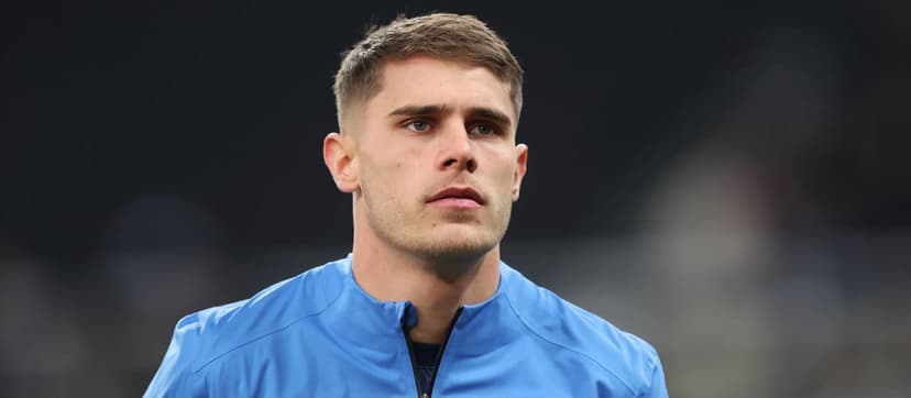 Micky van de Ven: United ready to take advantage of Spurs’ misery