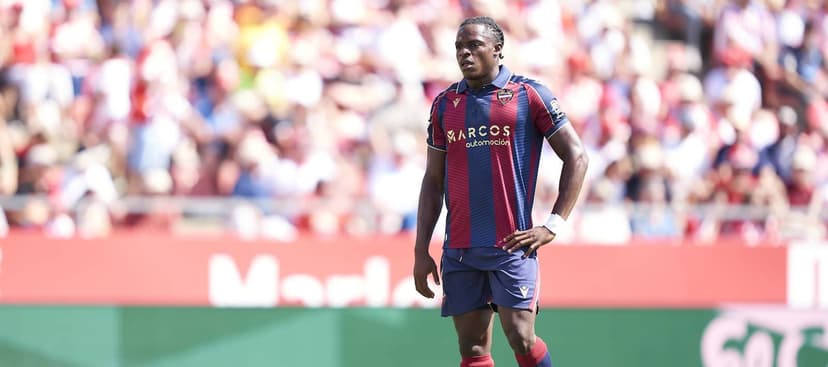 Manchester United Pursues Levante Striker Etta Eyong