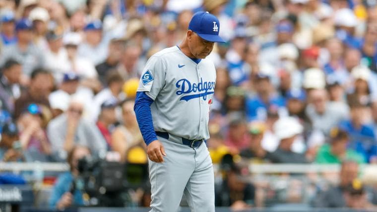 Dodgers' Dave Roberts gives concerning injury update on $182M 2X Cy Young winner, World Series ace