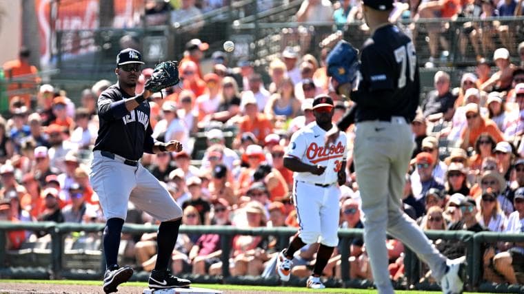 Yankees, Tigers feuded during the national anthem before Spring Training game
