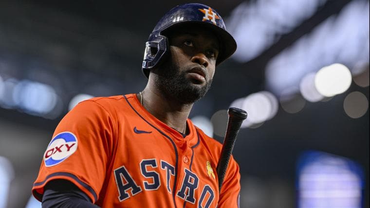 Yordan Alvarez Expresses Desire to Play in Field, Astros Noncommittal