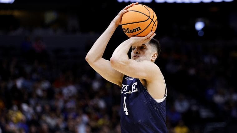 Mavs sign 2 new players to 2-year contracts