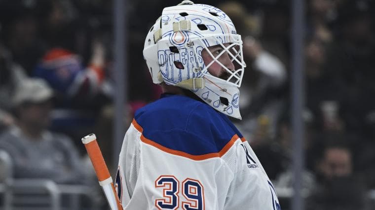 Oilers' Connor Ingram inexplicably left the goal wide open for Macklin Celebrini