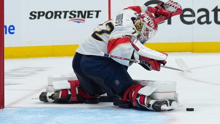 Panthers sign new goalie, which sparks Sergei Bobrovsky trade rumors