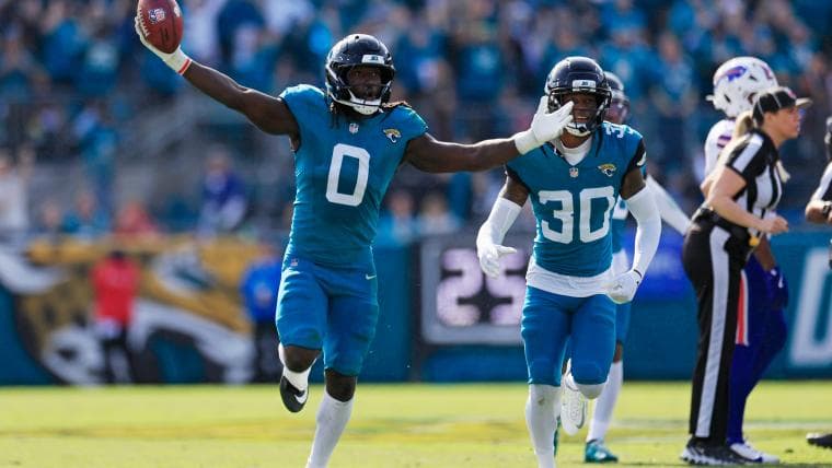 Panthers shell out $165 million in contracts to 2 new stars in free agency