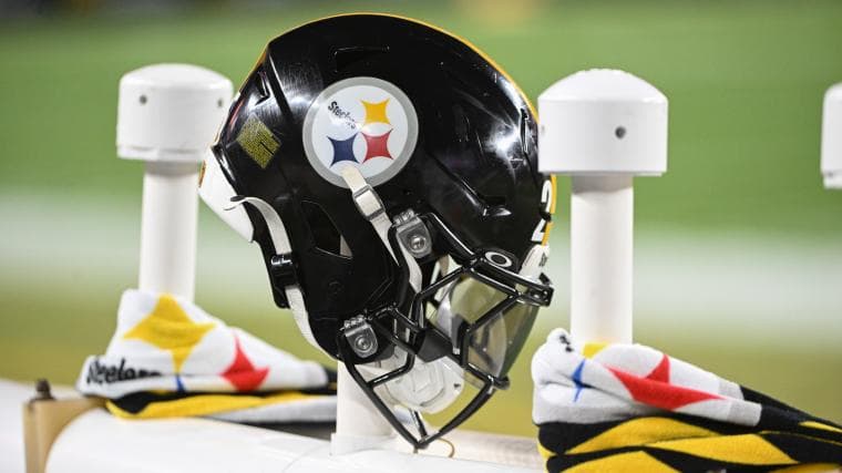 Former Steelers Offensive Lineman John Leglue Announces NFL Retirement