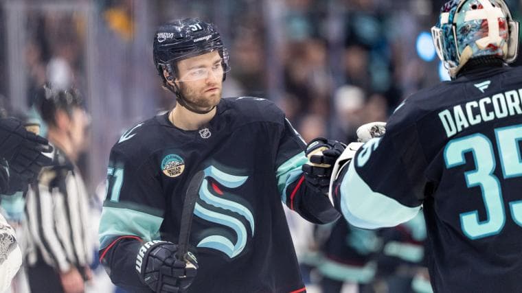 Kraken taking Shane Wright trade risk in latest NHL rumors
