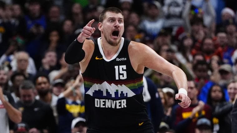 Nuggets sign 29-year-old former Mavericks point guard to help Nikola Jokic