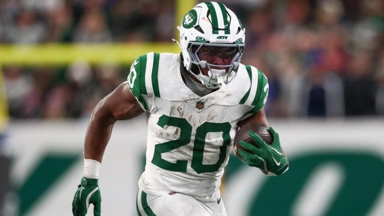 Breece Hall Advised to Leave Jets if He Hits Free Agency