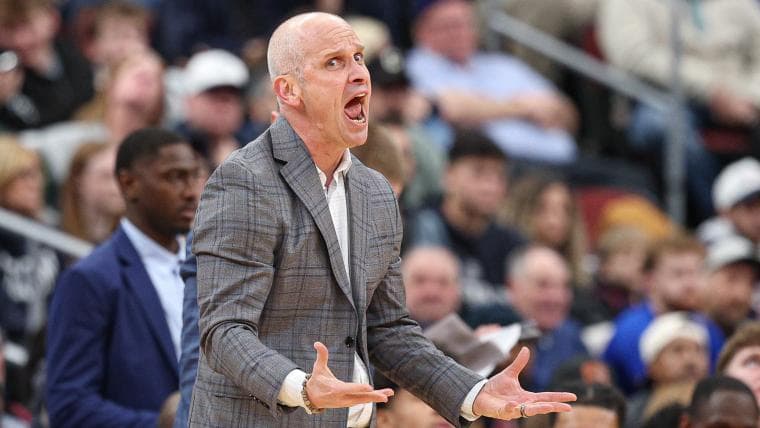 UConn Coach Dan Hurley Criticizes Home Crowd After Georgetown Win