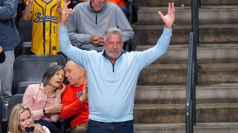 Calls mount for TNT to fire Bruce Pearl before NCAA Tournament