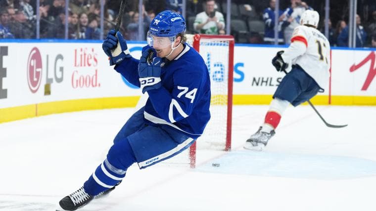 Bruins 'owe it to this year's team' to trade for one of these 8 targets