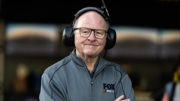 What's wrong with Larry McReynolds? NASCAR fans worried about broadcaster during Phoenix race