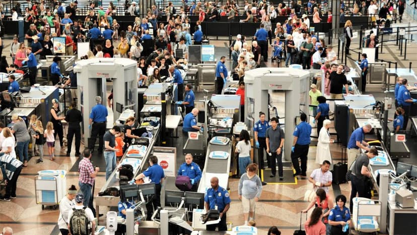 TSA Warns Travelers About Carrying Large Amounts of Cash
