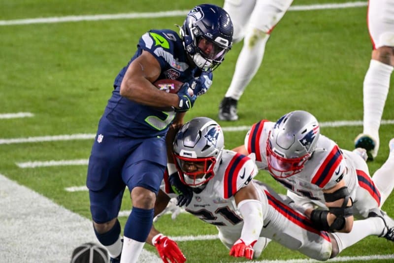 Chiefs, RB Kenneth Walker III agree to 3-year deal worth up to $45M