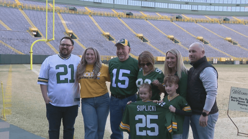Green Bay Packers Induct 28th Member into Fan Hall of Fame
