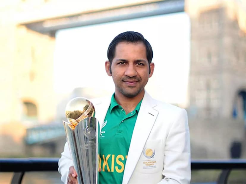 Former Pakistan captain Sarfaraz Ahmed quits international cricket