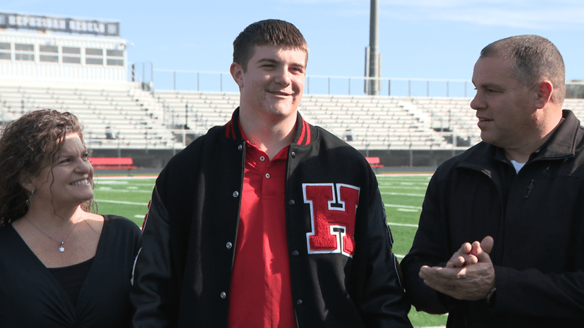 Logan Heyward Honored with Scholar Athlete Award