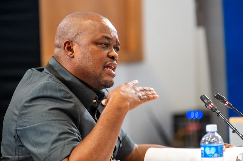 South African businessman testifies about meeting with cartel leader and police commissioner