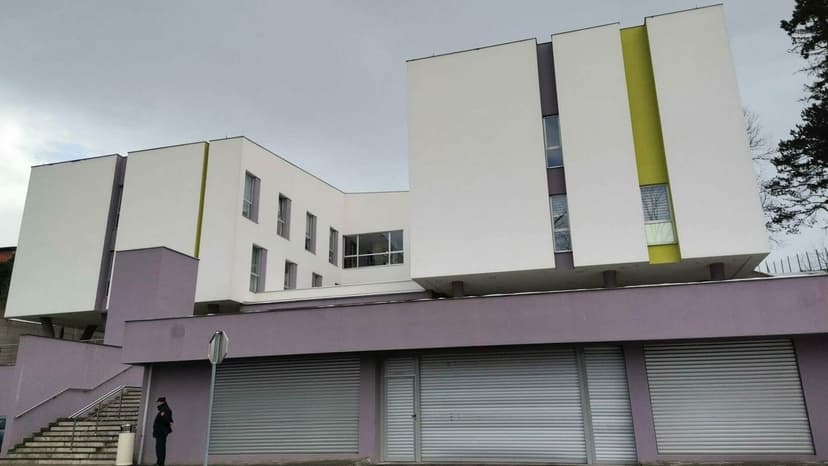 Man Sentenced for Posing with Three Fingers at Mass Grave Site in Bosnia