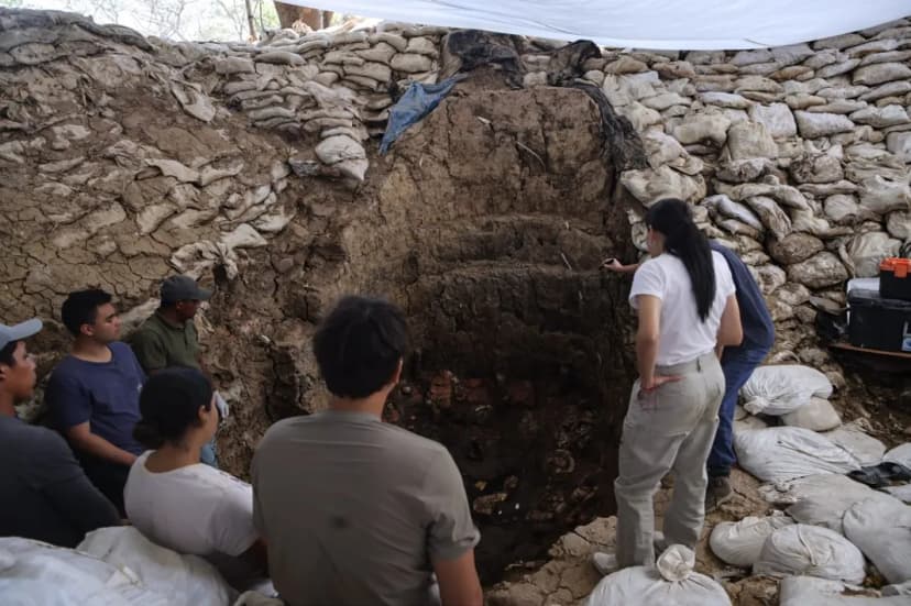 Archaeologists Discover 1,000-Year-Old Gold Tomb in Panama