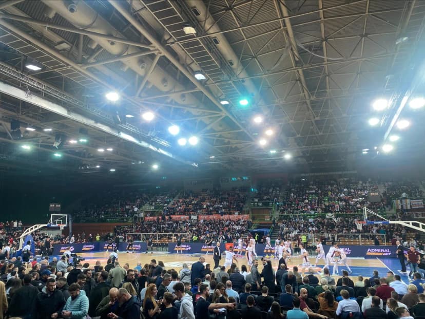 Zetra is filled to the last seat: Great atmosphere at the Bosna and Partizan match (VIDEO/PHOTO)