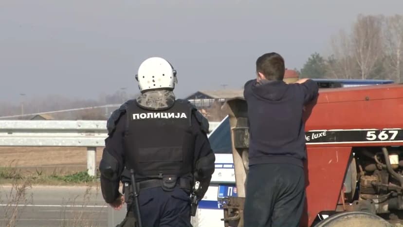 Man arrested in Serbia for hitting police officers with a tractor