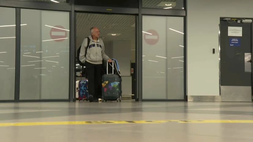 Još jedan avion sa srpskim državljanima iz Dubaija sleteo jutros u Beograd