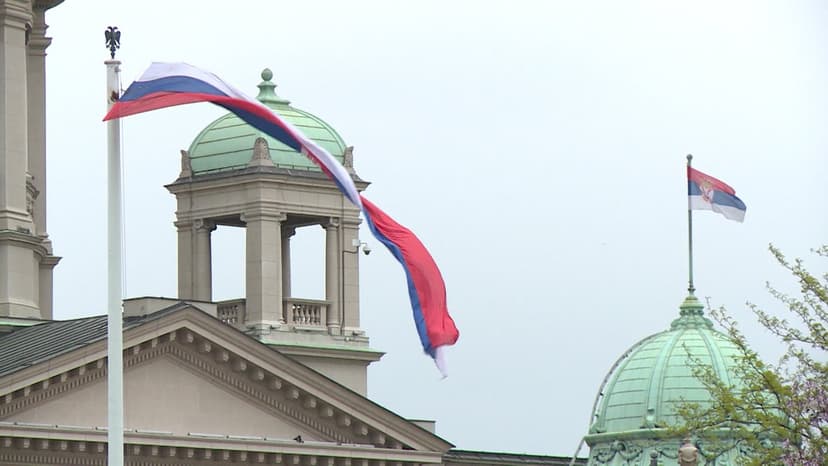 Chinese Embassy Donates Books and Laptops to Serbian Parliament