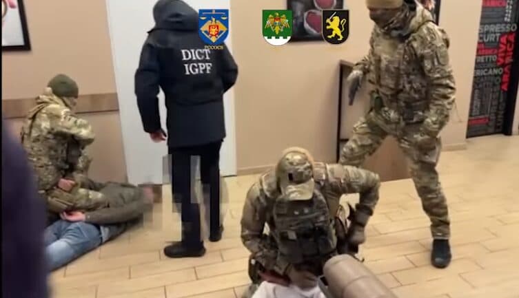 Moldovan Residents Accused of Attempted Robbery and Illegal Migration