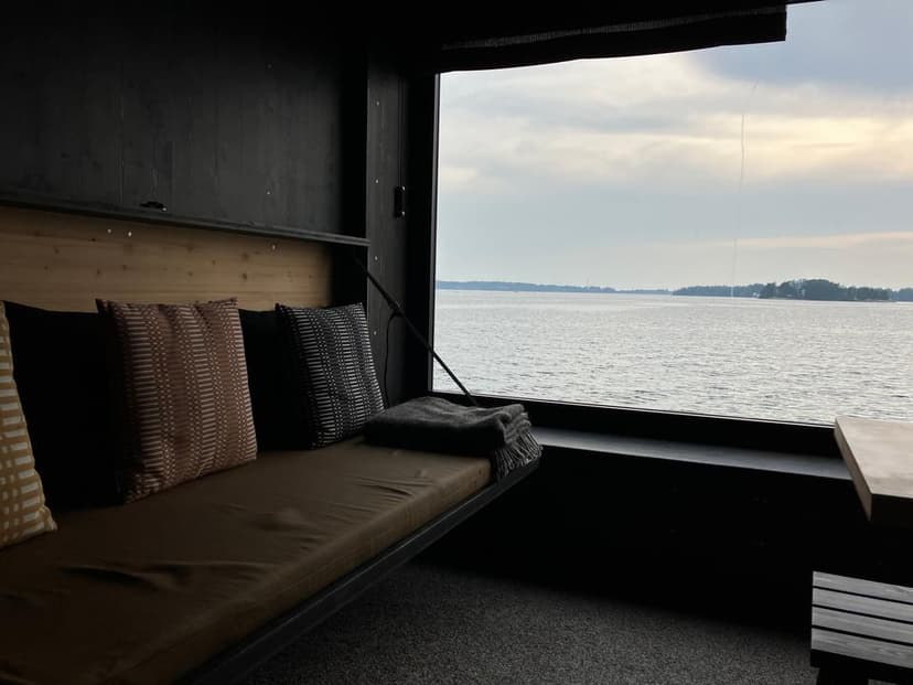 I had overlooked that I had to bring my own food and drink. But then I found a small cafe