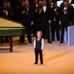 Six year-old boy steals the show at Estonian Independence Day gala concert
