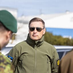 Estonian defense minister arrives in Oman from Dubai