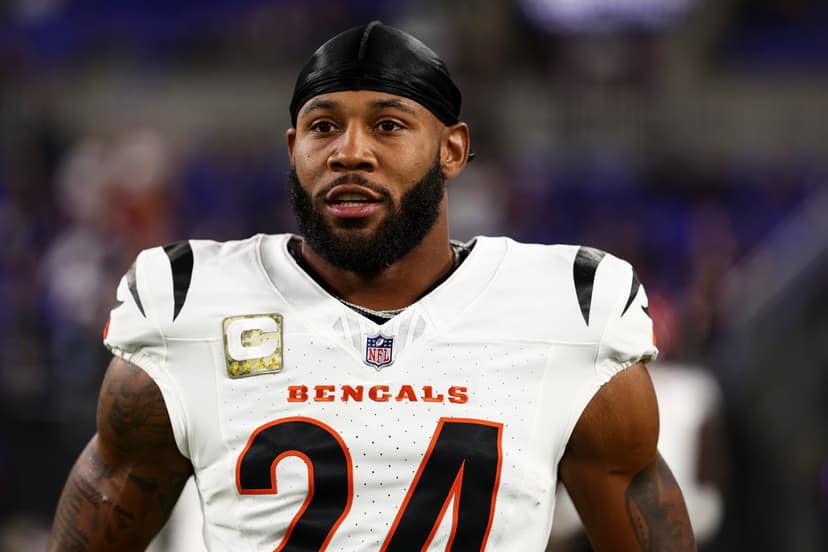 Former NFL safety Vonn Bell joining Deion Sanders' Colorado staff as an analyst
