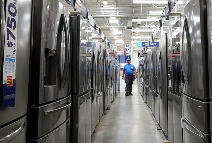 Lowe's Issues Cautious FY26 Outlook Amid Housing Market Headwinds