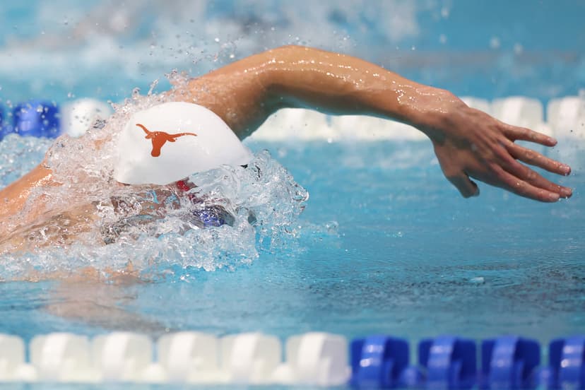 Texas Sweeps SEC Swimming Titles