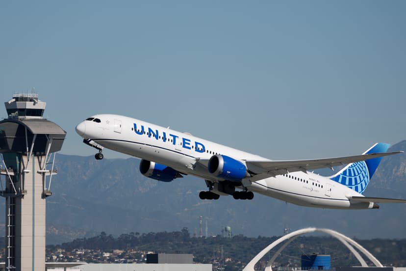 United Airlines escalates the credit card perk wars