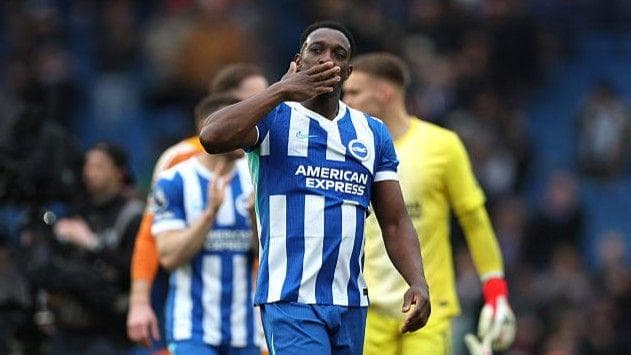 'Amazing role model' Welbeck on back-to-back wins