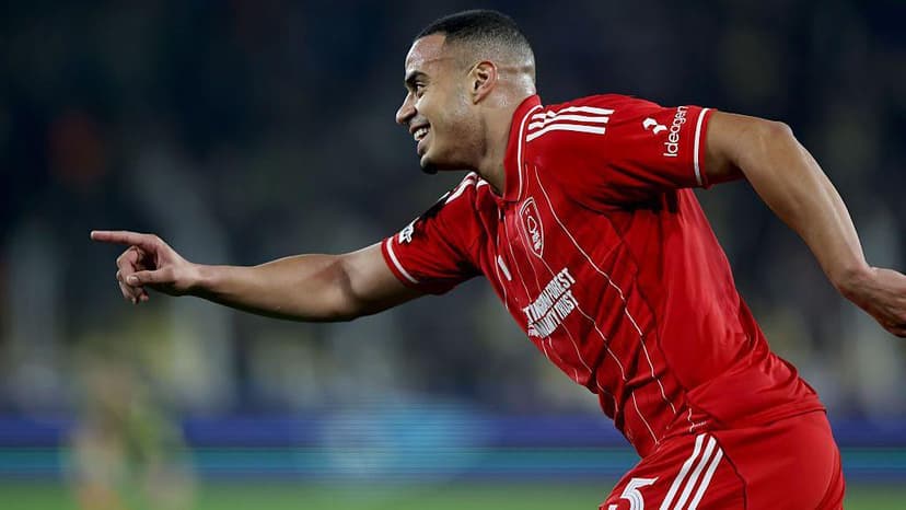 Nottingham Forest Faces Fenerbahce in Europa League, Crystal Palace Visits Zrinjski