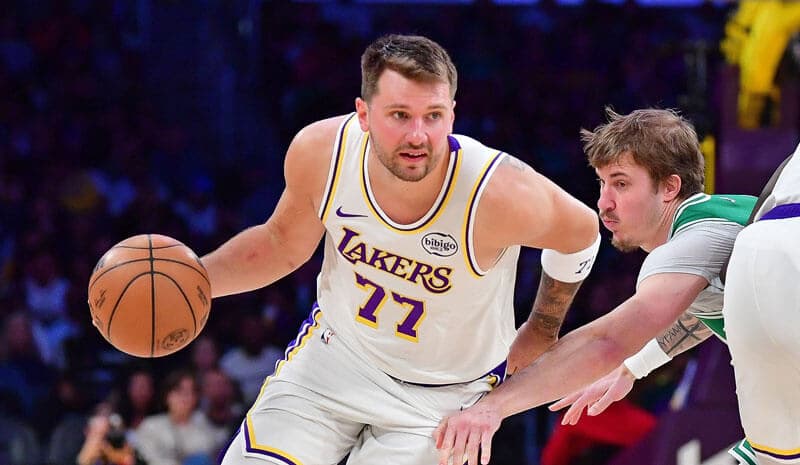 Lakers vs Warriors Prediction, Picks & Odds for Tonight’s NBA Game