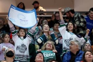 Seattle Torrent scores two late goals to overtake Boston Fleet