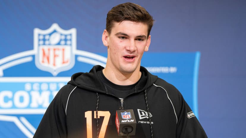 Steelers Predicted To Draft SEC Star QB As Possible Aaron Rodgers Replacement