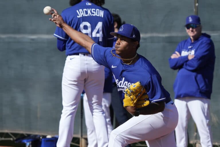 Dodgers Re-Sign Pitcher Yency Almonte After Cubs Trade