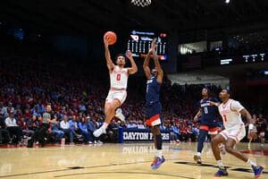 Dayton Beats Duquesne to Extend Winning Streak