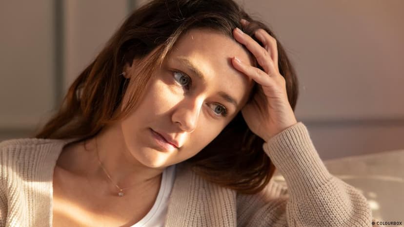 Social Media Use Linked to Prolonged Heartbreak After Breakups